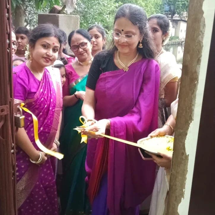Dance performance at Krondoshi